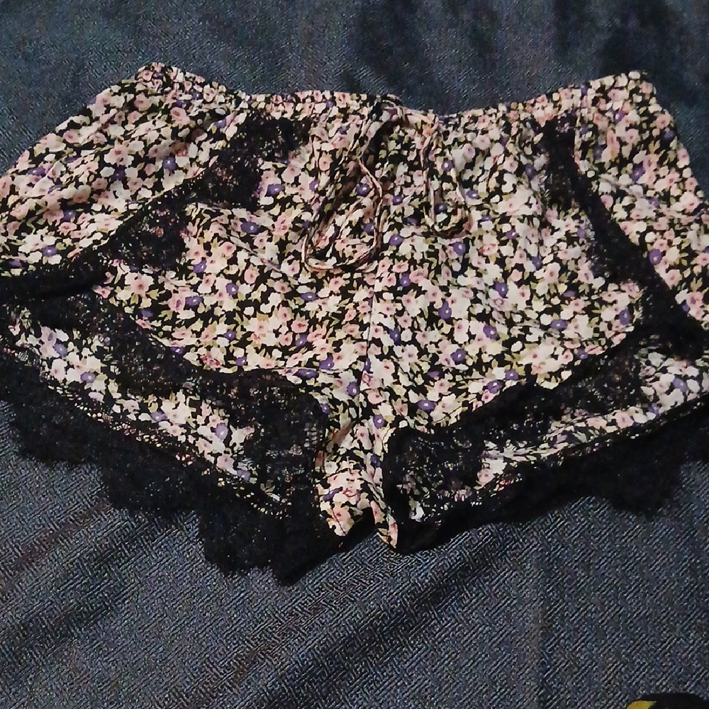 Floral Lace Trim Women's Sleep Shorts